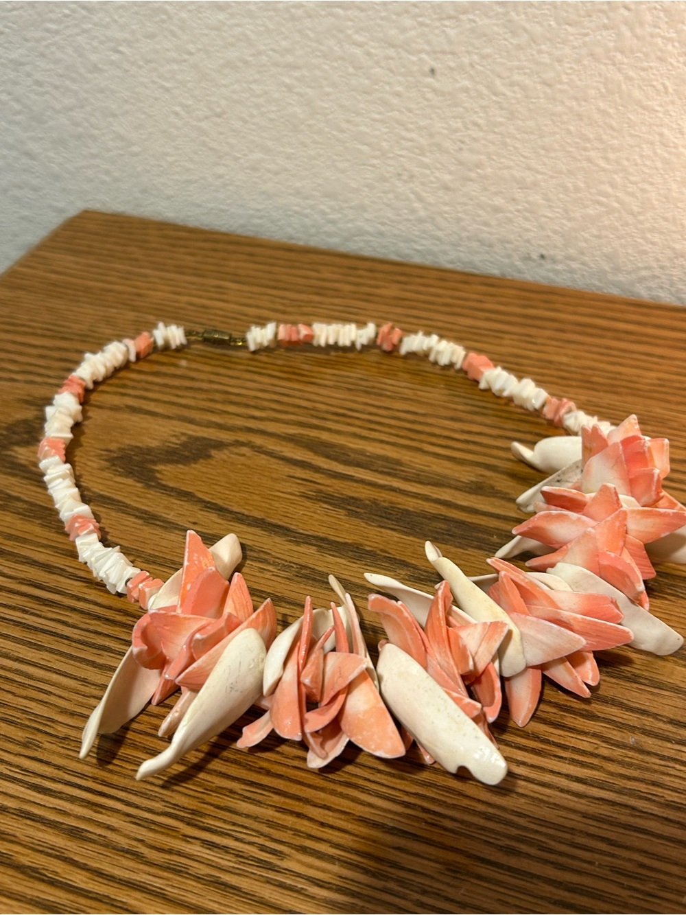 Shell Chip Necklace in Cream and Peach - Unbranded Women’s Jewelry - Picture 3 of 6
